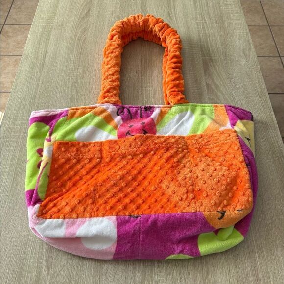 NWOT … Colorful Ladybug Tote Bag - Picture 2 of 3